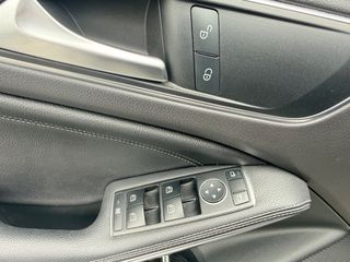 Mercedes-Benz GLA 180 2017-thumb-36
