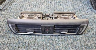 BMW 1 & 2 SERIES | F20 F21 F22 F23 F87 | 2015 - 2021 64229317945 | ΚΕΝΤΡΙΚΟΣ ΑΕΡΑΓΩΓΟΣ ΤΑΜΠΛΟ & ΔΙΑΚΟΠΤΗΣ ΑΛΑΡΜ & ΚΕΝΤΡΙΚΟΥ ΚΛΕΙΔΩΜΑΤΟΣ | (CENTER VENT ASSEMBLY) ΓΝΗΣΙΟΣ ΜΕΤΑΧΕΙΡΙΣΜΕΝΟΣ