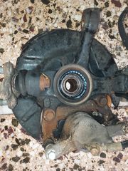 Ακραξόνιο κομπλέ αριστερό χωρις ABS για TOYOTA COROLLA με κωδικό κινητήρα 4E-FE 1.3i 16v 98'-00'