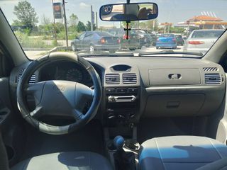 Kia Rio 2003-thumb-8