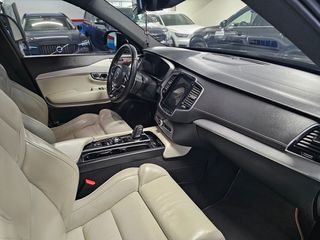Volvo XC 90 2021 D5 AWD R DESIGNS 7 SEATS 235 HP-thumb-7