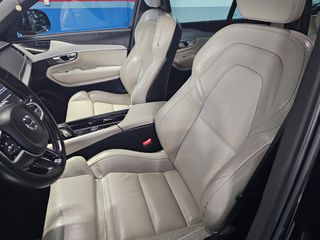 Volvo XC 90 2021 D5 AWD R DESIGNS 7 SEATS 235 HP-thumb-8