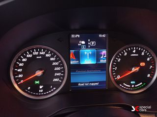 Mercedes-Benz GLC 300 2021 / COUPE / GLC 300 E / 9G TRONIC / 4MATIC-thumb-31