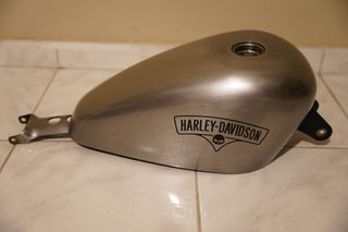 Ντεπόζιτο γνήσιο harley davidson sportster 48 , iron , custom , etc 7,9 λιτρα