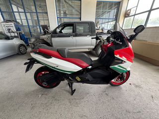 Gilera GP 800 2009 Anniversary-thumb-1
