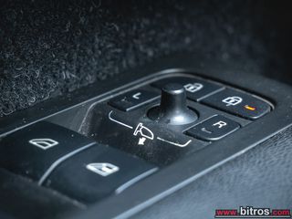 Volvo XC40 2020 ΕΛΛΗΝΙΚΟ ΑΥΤΟΜΑΤΟ 1.5 T3 163HP MOMENTUM +ΔΕΡΜΑ-thumb-23