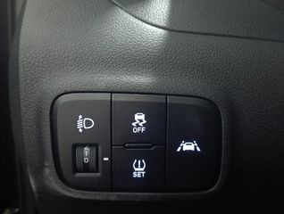 Hyundai i 10 2020 PREMIUM PLUS BI TONE-thumb-41