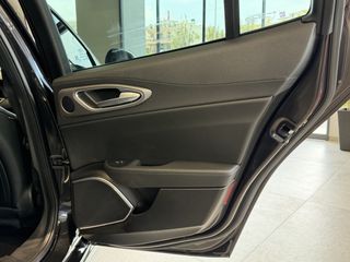 Alfa Romeo Giulia 2022 VELOCE Q4 - VENERIS MOTORS-thumb-63