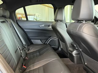 Alfa Romeo Giulia 2022 VELOCE Q4 - VENERIS MOTORS-thumb-65