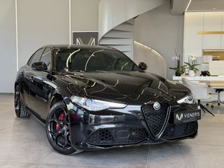 Alfa Romeo Giulia 2022 VELOCE Q4 - VENERIS MOTORS-thumb-2