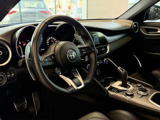 Alfa Romeo Giulia 2022 VELOCE Q4 - VENERIS MOTORS-thumb-35