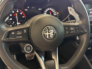 Alfa Romeo Giulia 2022 VELOCE Q4 - VENERIS MOTORS-thumb-44