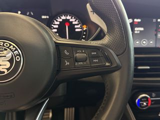 Alfa Romeo Giulia 2022 VELOCE Q4 - VENERIS MOTORS-thumb-46