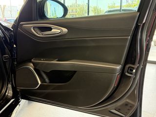 Alfa Romeo Giulia 2022 VELOCE Q4 - VENERIS MOTORS-thumb-54
