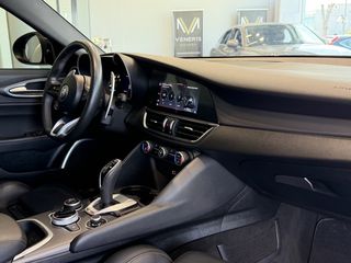 Alfa Romeo Giulia 2022 VELOCE Q4 - VENERIS MOTORS-thumb-55