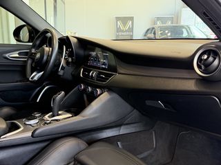 Alfa Romeo Giulia 2022 VELOCE Q4 - VENERIS MOTORS-thumb-56