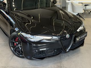 Alfa Romeo Giulia 2022 VELOCE Q4 - VENERIS MOTORS-thumb-5