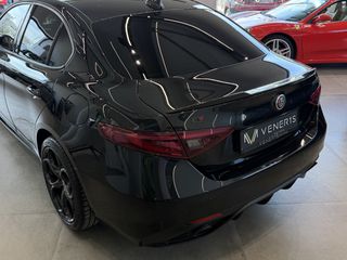 Alfa Romeo Giulia 2022 VELOCE Q4 - VENERIS MOTORS-thumb-22