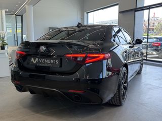 Alfa Romeo Giulia 2022 VELOCE Q4 - VENERIS MOTORS-thumb-25