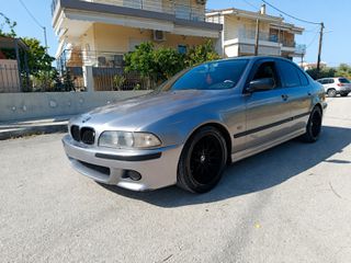 Ολόκληρο για ανταλλακτικά η κομμάτι κομμάτι