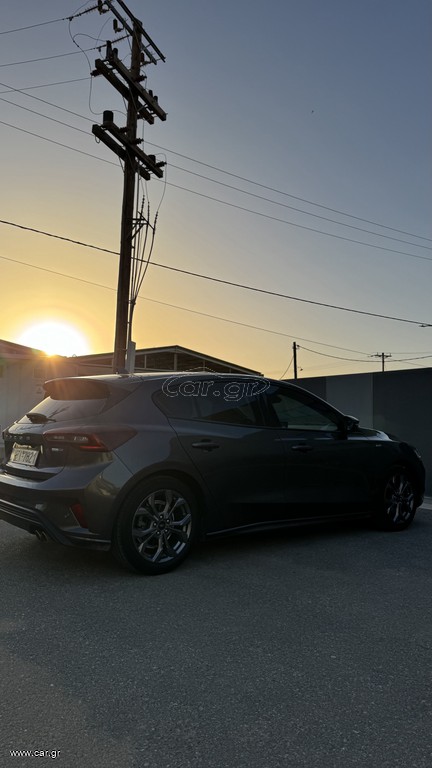 Ford Focus 2023 ST LINE X