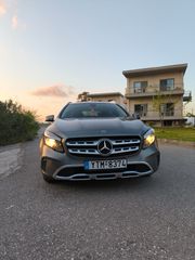 Mercedes-Benz GLA 180 2019 D URBAN 7G-DCT