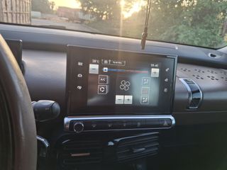 Citroen C4 Cactus 2015-thumb-21