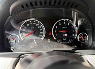 Bmw M5 2016 COMPETITION-thumb-14