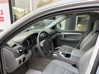 Porsche Cayenne 2005 955 4.5 Turbo Exclusive-thumb-6
