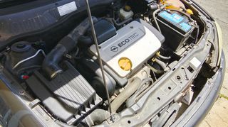 Opel Astra 2003-thumb-6