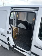 Nissan NV250 2019-thumb-3