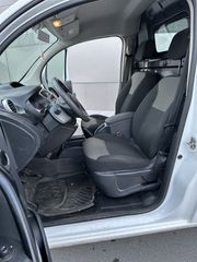Nissan NV250 2019-thumb-10