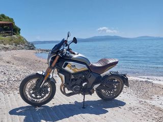 CFmoto 700 CL-X 2025