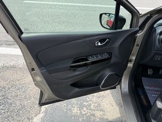 Renault Captur 2016 LIMITED EDITION FULL EXTRA CLIMA CAMERA-thumb-46