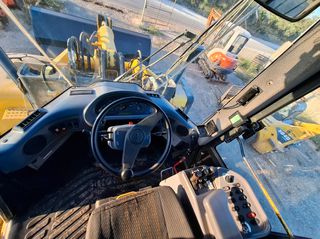 Φορτωτής Με Λάστιχα Komatsu 2008 WA380-6-thumb-12