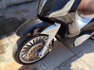 Piaggio Beverly 300i 2013-thumb-4