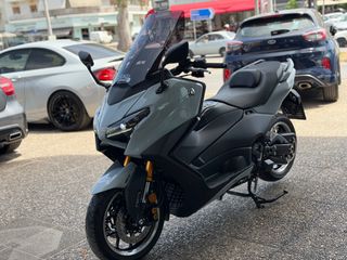 Yamaha T-MAX 560 2025 TECH MAX-thumb-3