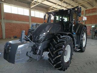 Τρακτέρ Valtra 2024 Q305-thumb-1