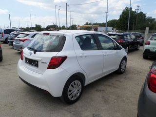 Toyota Yaris 2015-thumb-5