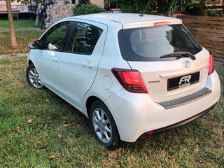 Toyota Yaris 2016 YARIS 1.5 CVT AUTOMATIC-thumb-1