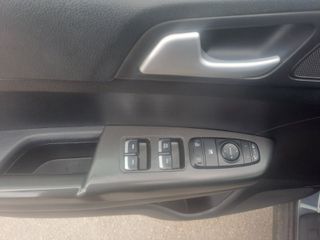 Kia Sportage 2019-thumb-5
