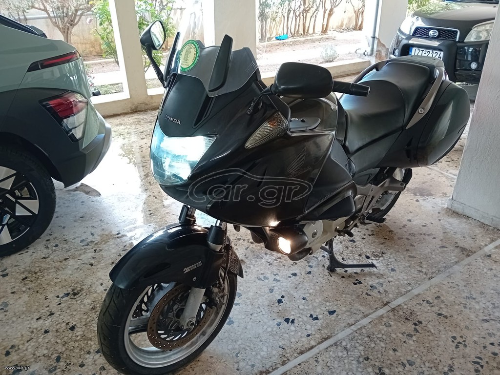 Honda NT 700 2011
