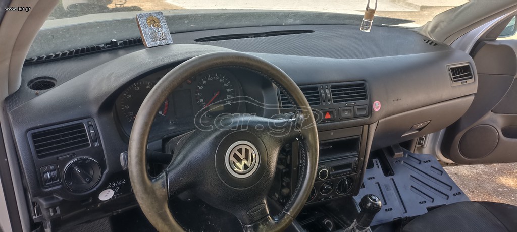 Ταμπλό VW Bora κομπλέ.