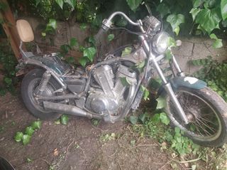 Suzuki Intruder C 2000 750