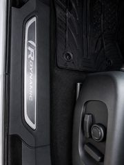 Land Rover Range Rover Velar 2021 R-DYNAMIC D 200 MILD HYBRID-thumb-13