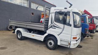 Ανατροπή Mercedes-Benz 1999 atego 817