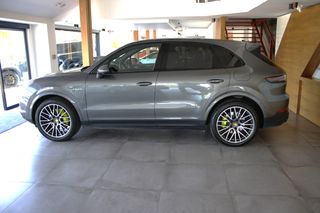 Porsche Cayenne 2020 PLUG IN HYBRID-thumb-2