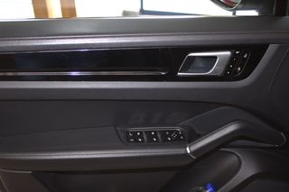 Porsche Cayenne 2020 PLUG IN HYBRID-thumb-29