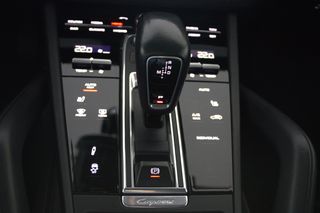 Porsche Cayenne 2020 PLUG IN HYBRID-thumb-32