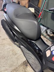 Piaggio Beverly 400 2023-thumb-2